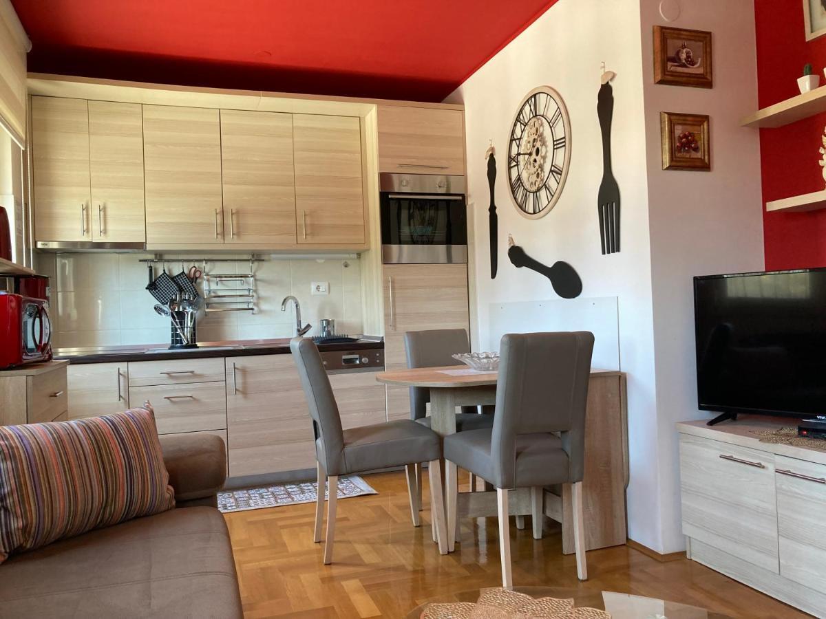 Apartment Capriati With Parking Garage Umag Exterior photo
